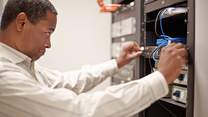 10 Fragen, die IT-Verantwortliche vor der Migration medizinischer Daten stellen sollten