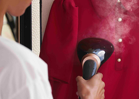 Kontinuierlicher Dampf f&uuml;r einfaches und schnelles Gl&auml;tten