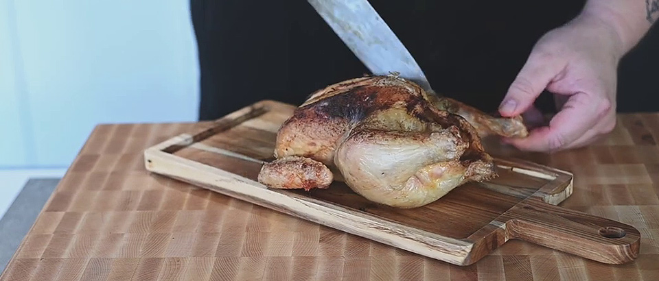 Ganzes H&uuml;hnchen mit Tomatenbutter aus dem Philips Airfryer
